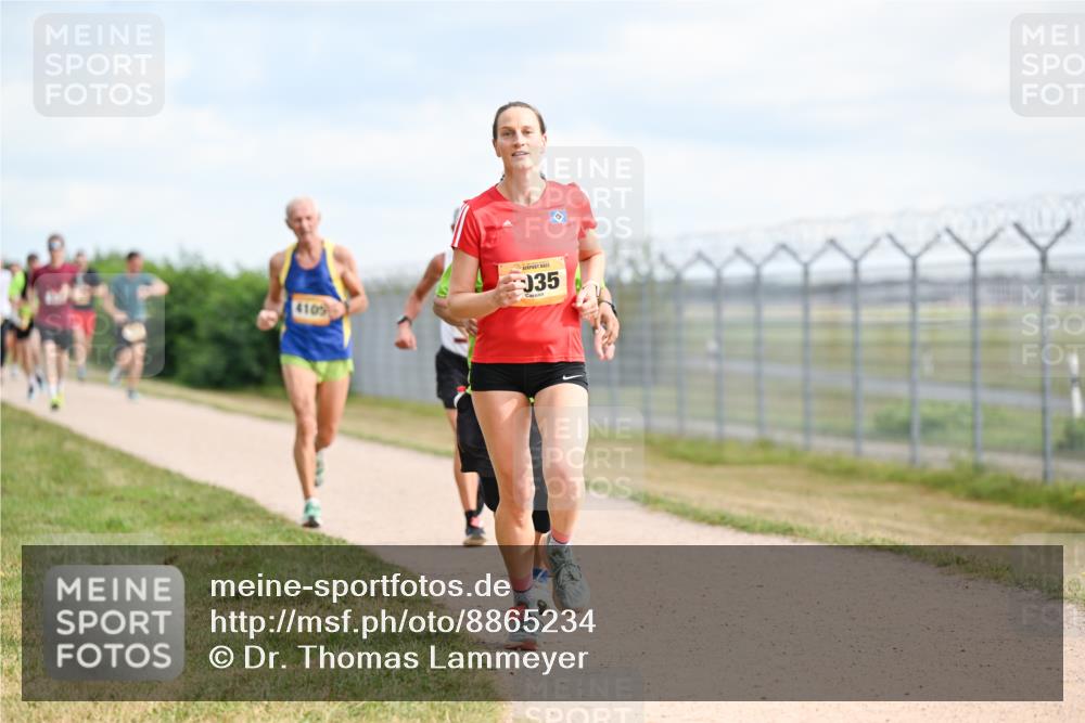 14.09.2025 - Airport Race Dr. Thomas Lammeyer http://msf.ph/oto/8865234 14.09.2025 12:05:39 Laufen 4109, 035 meine-sportfotos.de