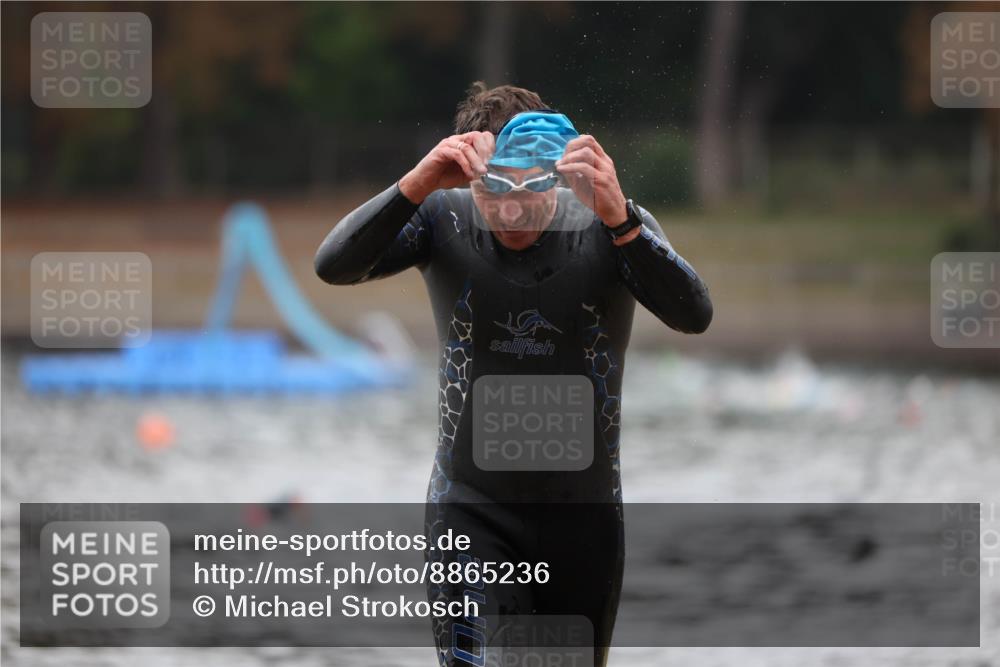 14.09.2025 - Stadtparktriathlon Michael Strokosch http://msf.ph/oto/8865236 14.09.2025 09:02:03 Schwimmen 397 meine-sportfotos.de