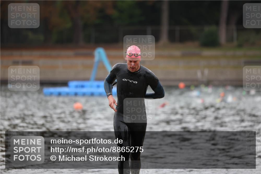 14.09.2025 - Stadtparktriathlon Michael Strokosch http://msf.ph/oto/8865275 14.09.2025 09:02:19 Schwimmen 380, 419 meine-sportfotos.de