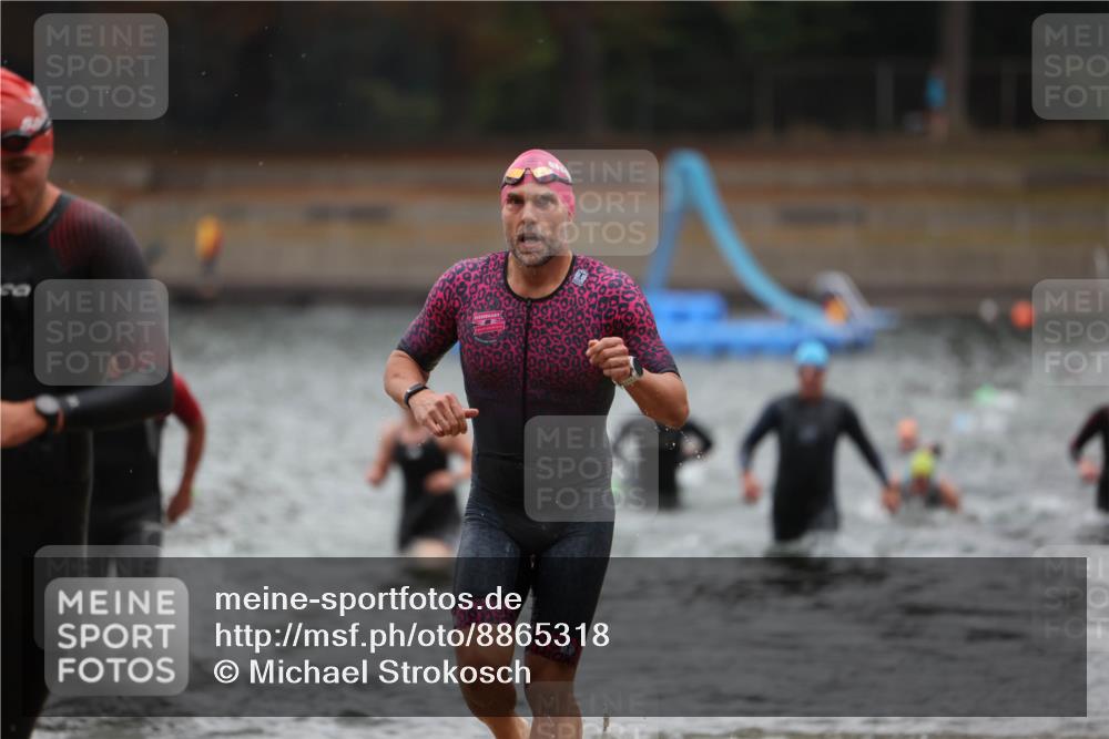 14.09.2025 - Stadtparktriathlon Michael Strokosch http://msf.ph/oto/8865318 14.09.2025 09:03:00 Schwimmen 393, 401, 425 meine-sportfotos.de