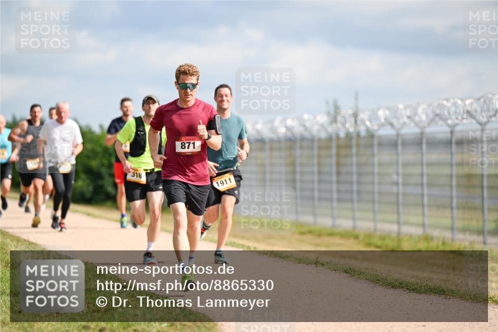 14.09.2025 - Airport Race Dr. Thomas Lammeyer http://msf.ph/oto/8865330 14.09.2025 12:05:46 Laufen 318, 871, 1911 meine-sportfotos.de