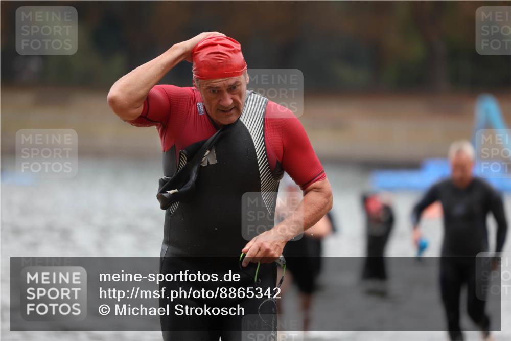 14.09.2025 - Stadtparktriathlon Michael Strokosch http://msf.ph/oto/8865342 14.09.2025 09:03:07 Schwimmen 382, 389, 392, 393, 400, 410, 418 meine-sportfotos.de