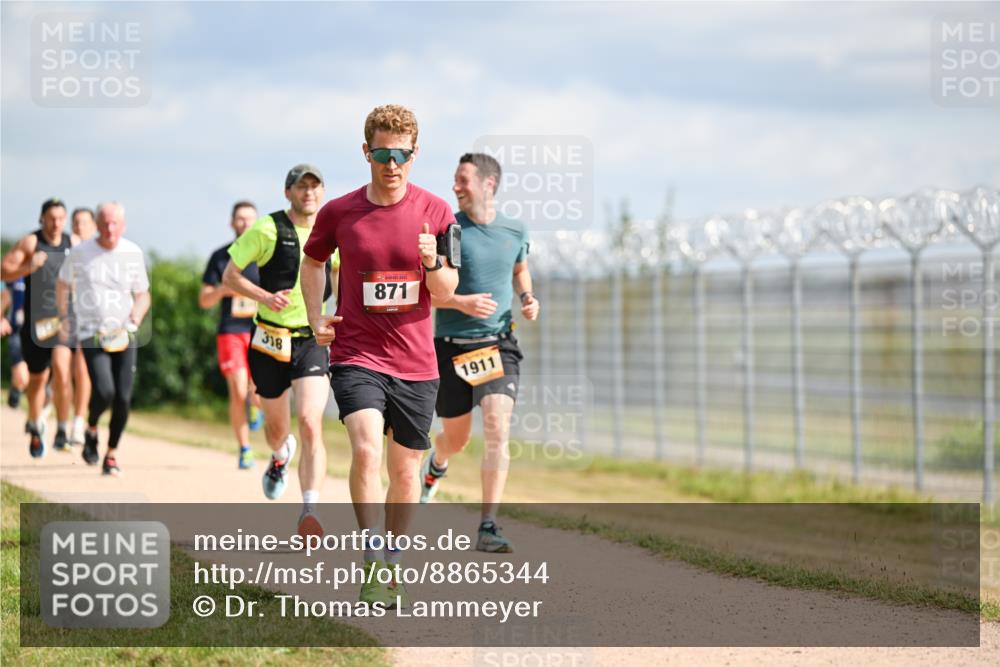 14.09.2025 - Airport Race Dr. Thomas Lammeyer http://msf.ph/oto/8865344 14.09.2025 12:05:47 Laufen 318, 871, 1911 meine-sportfotos.de