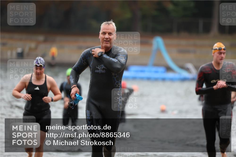 14.09.2025 - Stadtparktriathlon Michael Strokosch http://msf.ph/oto/8865346 14.09.2025 09:03:10 Schwimmen 382, 389, 392, 393, 400, 410, 418 meine-sportfotos.de
