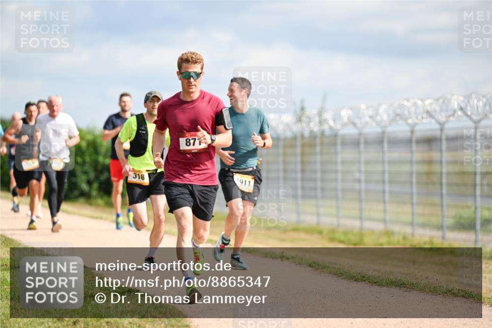 14.09.2025 - Airport Race Dr. Thomas Lammeyer http://msf.ph/oto/8865347 14.09.2025 12:05:47 Laufen 318, 871, 1911 meine-sportfotos.de