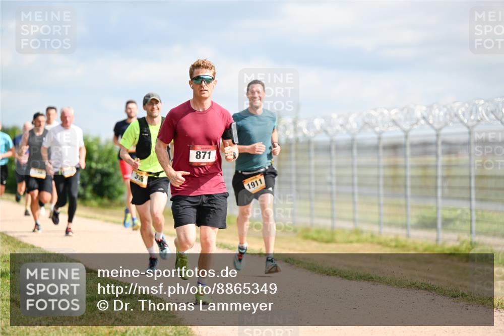 14.09.2025 - Airport Race Dr. Thomas Lammeyer http://msf.ph/oto/8865349 14.09.2025 12:05:47 Laufen 318, 871, 1911 meine-sportfotos.de