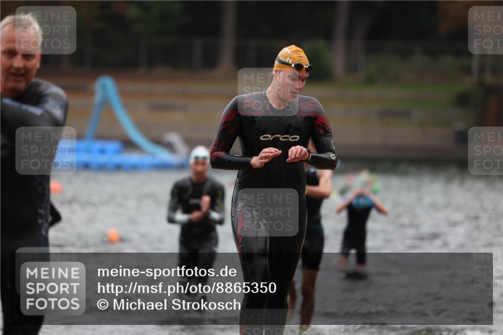 14.09.2025 - Stadtparktriathlon Michael Strokosch http://msf.ph/oto/8865350 14.09.2025 09:03:11 Schwimmen 382, 389, 392, 393, 400, 410, 418, 437 meine-sportfotos.de