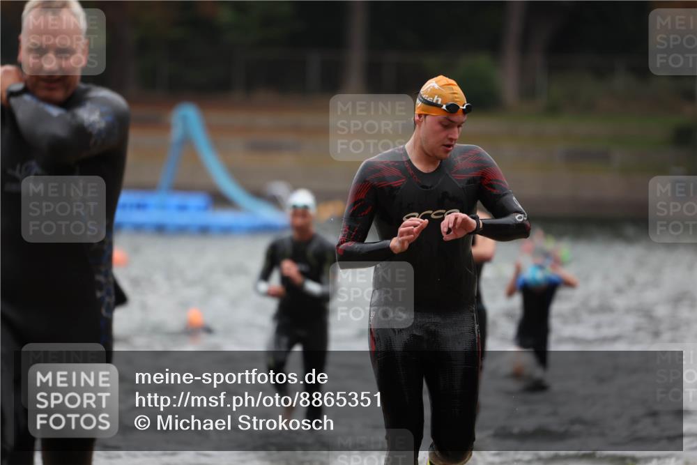 14.09.2025 - Stadtparktriathlon Michael Strokosch http://msf.ph/oto/8865351 14.09.2025 09:03:12 Schwimmen 382, 389, 392, 393, 400, 410, 418, 430, 437 meine-sportfotos.de