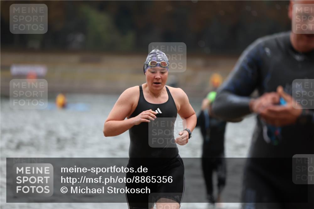 14.09.2025 - Stadtparktriathlon Michael Strokosch http://msf.ph/oto/8865356 14.09.2025 09:03:13 Schwimmen 382, 389, 392, 400, 410, 418, 430, 437 meine-sportfotos.de