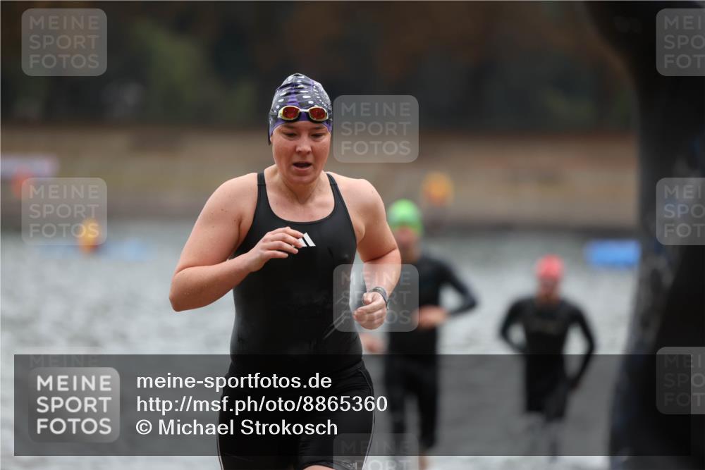 14.09.2025 - Stadtparktriathlon Michael Strokosch http://msf.ph/oto/8865360 14.09.2025 09:03:14 Schwimmen 382, 389, 392, 400, 410, 418, 430, 437 meine-sportfotos.de