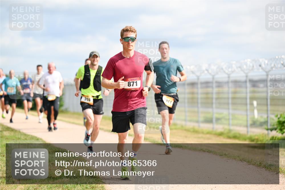 14.09.2025 - Airport Race Dr. Thomas Lammeyer http://msf.ph/oto/8865366 14.09.2025 12:05:49 Laufen 318, 871, 1911 meine-sportfotos.de