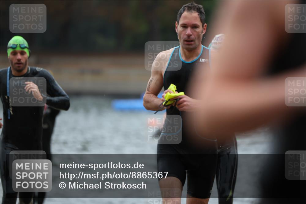 14.09.2025 - Stadtparktriathlon Michael Strokosch http://msf.ph/oto/8865367 14.09.2025 09:03:16 Schwimmen 382, 389, 392, 400, 410, 418, 430, 437 meine-sportfotos.de