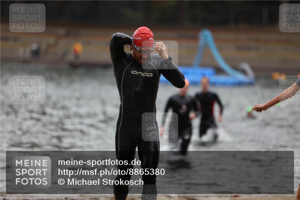 14.09.2025 - Stadtparktriathlon Michael Strokosch http://msf.ph/oto/8865380 14.09.2025 09:03:21 Schwimmen 387, 389, 392, 430, 434, 437 meine-sportfotos.de