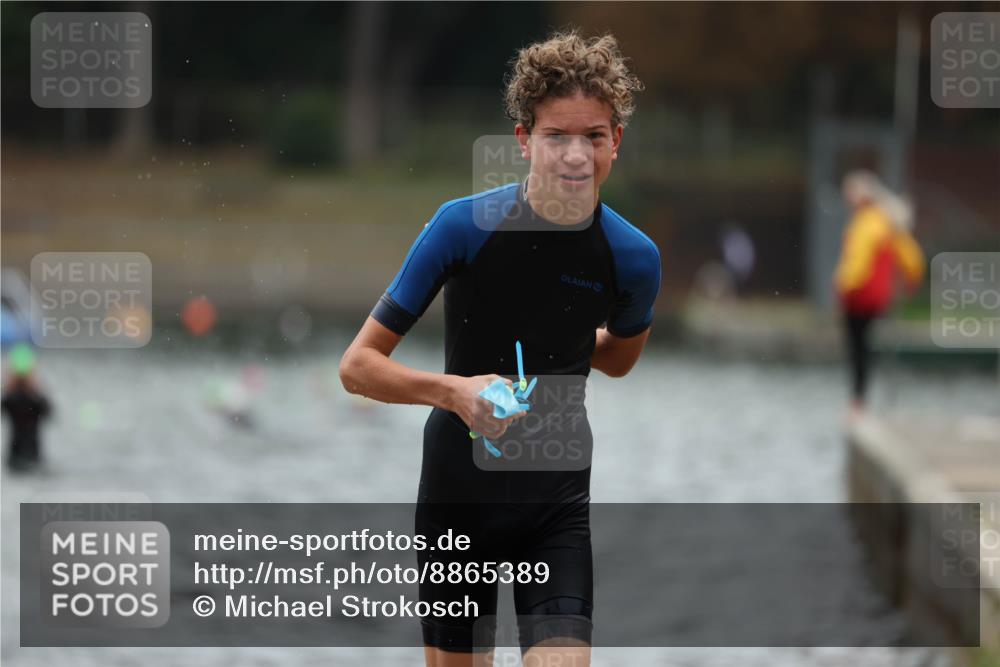14.09.2025 - Stadtparktriathlon Michael Strokosch http://msf.ph/oto/8865389 14.09.2025 09:03:23 Schwimmen 387, 389, 430, 434, 437 meine-sportfotos.de
