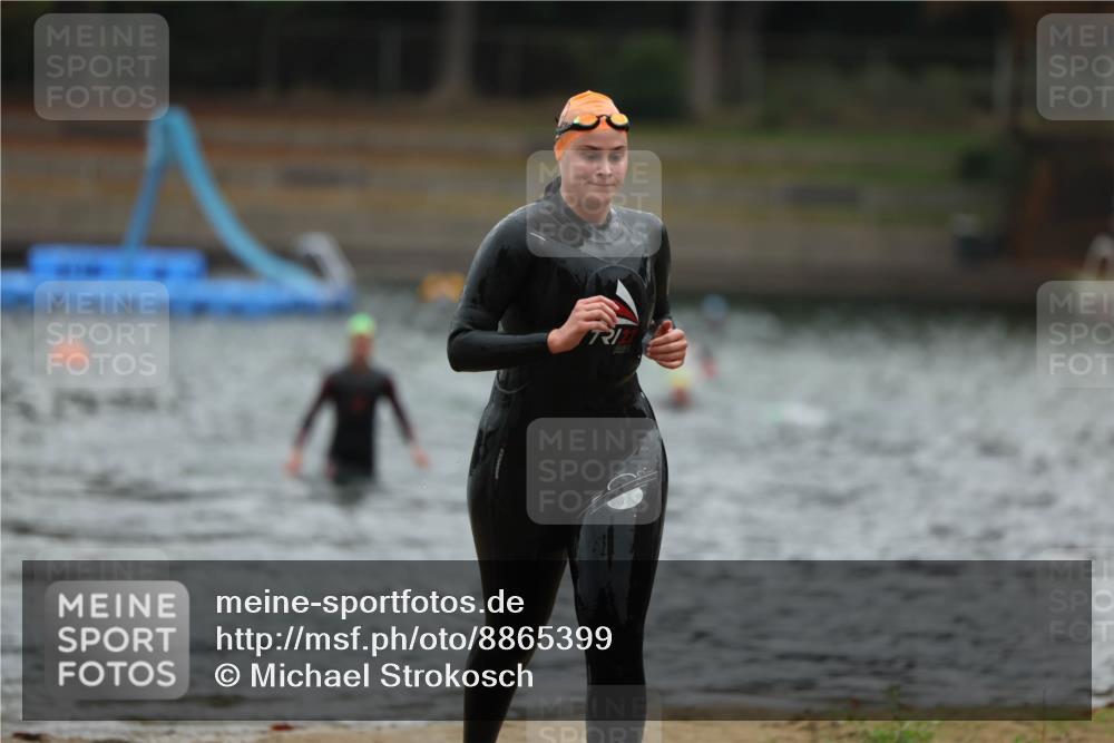 14.09.2025 - Stadtparktriathlon Michael Strokosch http://msf.ph/oto/8865399 14.09.2025 09:03:28 Schwimmen 387, 430, 434 meine-sportfotos.de
