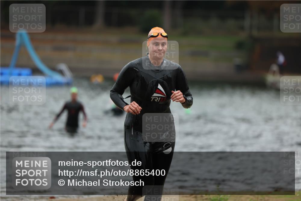 14.09.2025 - Stadtparktriathlon Michael Strokosch http://msf.ph/oto/8865400 14.09.2025 09:03:28 Schwimmen 387, 430, 434 meine-sportfotos.de