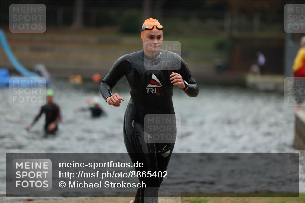 14.09.2025 - Stadtparktriathlon Michael Strokosch http://msf.ph/oto/8865402 14.09.2025 09:03:28 Schwimmen 387, 430, 434 meine-sportfotos.de