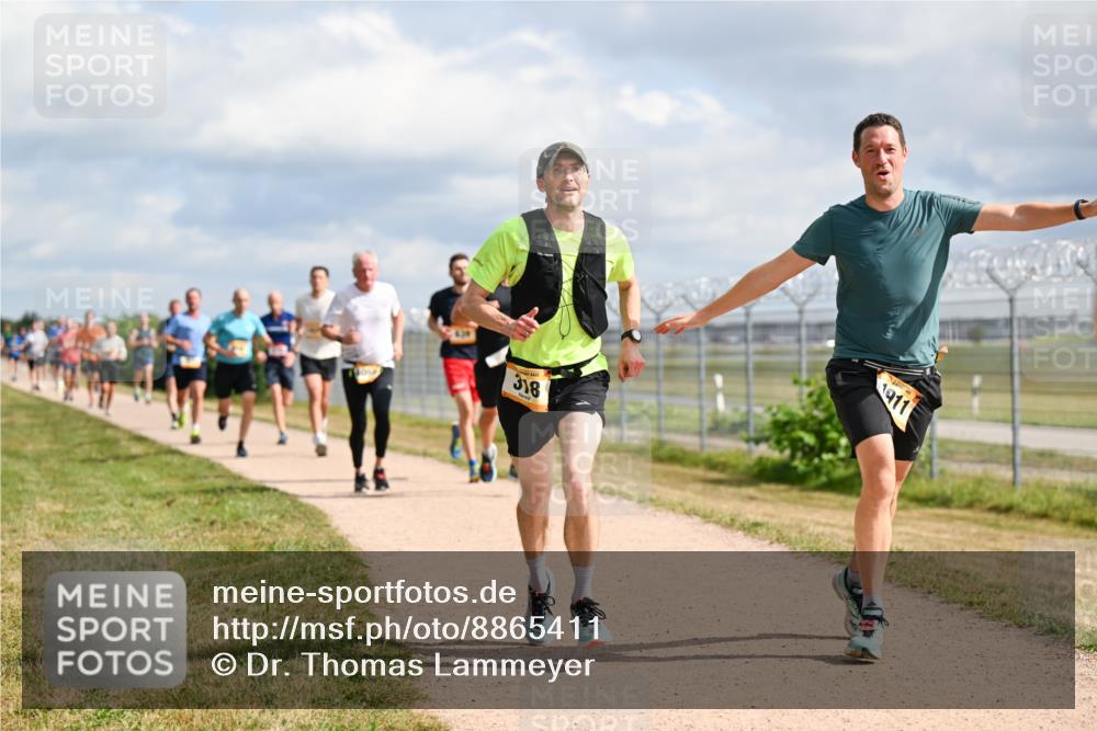 14.09.2025 - Airport Race Dr. Thomas Lammeyer http://msf.ph/oto/8865411 14.09.2025 12:05:51 Laufen 4501, 318, 1911 meine-sportfotos.de