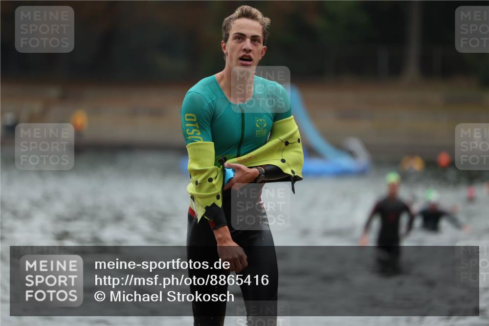 14.09.2025 - Stadtparktriathlon Michael Strokosch http://msf.ph/oto/8865416 14.09.2025 09:03:31 Schwimmen 387, 434 meine-sportfotos.de