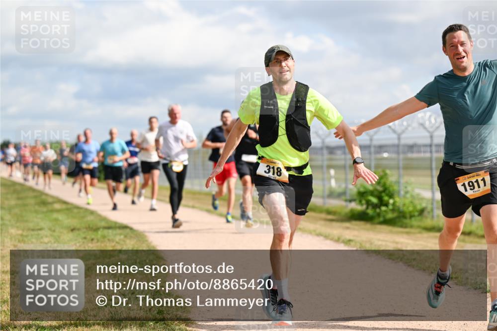 14.09.2025 - Airport Race Dr. Thomas Lammeyer http://msf.ph/oto/8865420 14.09.2025 12:05:52 Laufen 318, 1911 meine-sportfotos.de