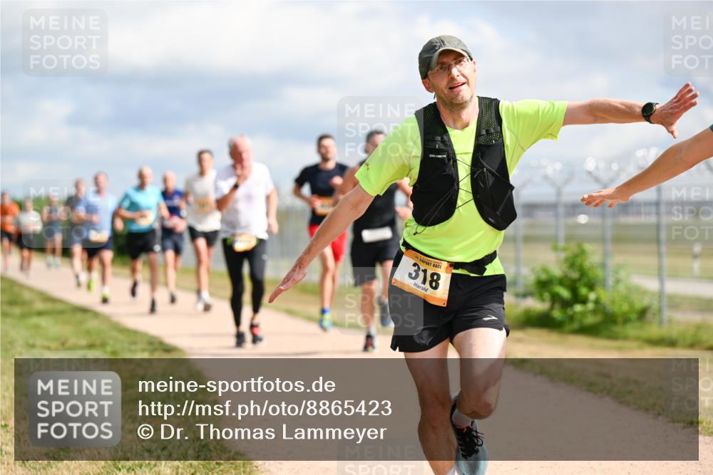 14.09.2025 - Airport Race Dr. Thomas Lammeyer http://msf.ph/oto/8865423 14.09.2025 12:05:52 Laufen 318 meine-sportfotos.de
