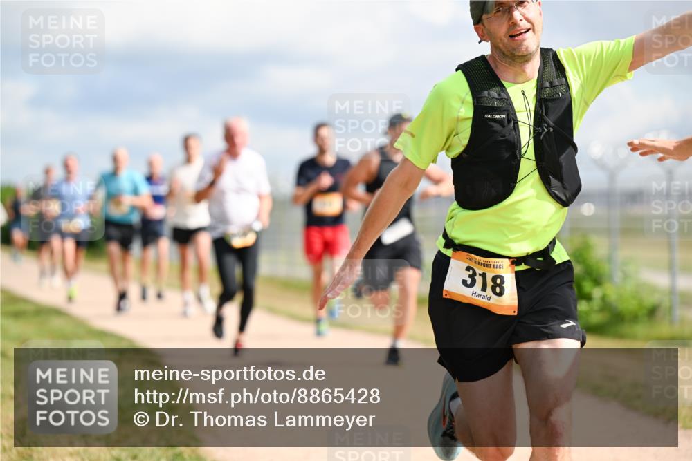 14.09.2025 - Airport Race Dr. Thomas Lammeyer http://msf.ph/oto/8865428 14.09.2025 12:05:52 Laufen 318 meine-sportfotos.de