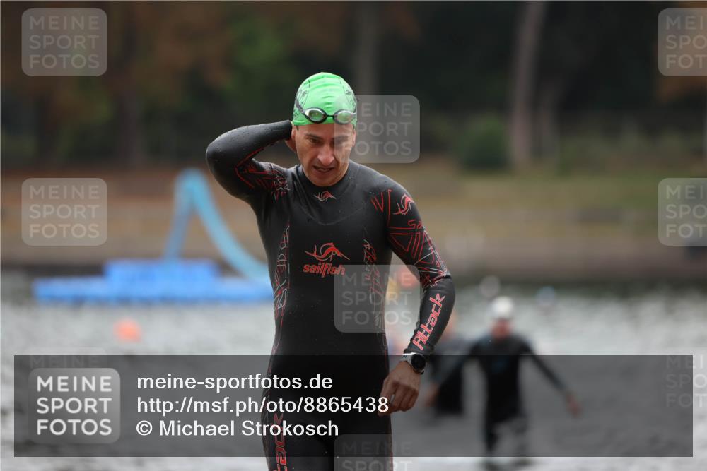 14.09.2025 - Stadtparktriathlon Michael Strokosch http://msf.ph/oto/8865438 14.09.2025 09:03:43 Schwimmen 381, 391 meine-sportfotos.de