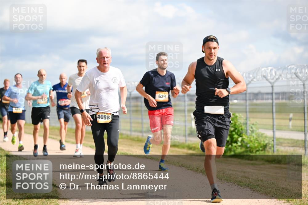 14.09.2025 - Airport Race Dr. Thomas Lammeyer http://msf.ph/oto/8865444 14.09.2025 12:05:53 Laufen 18, 4098, 639 meine-sportfotos.de