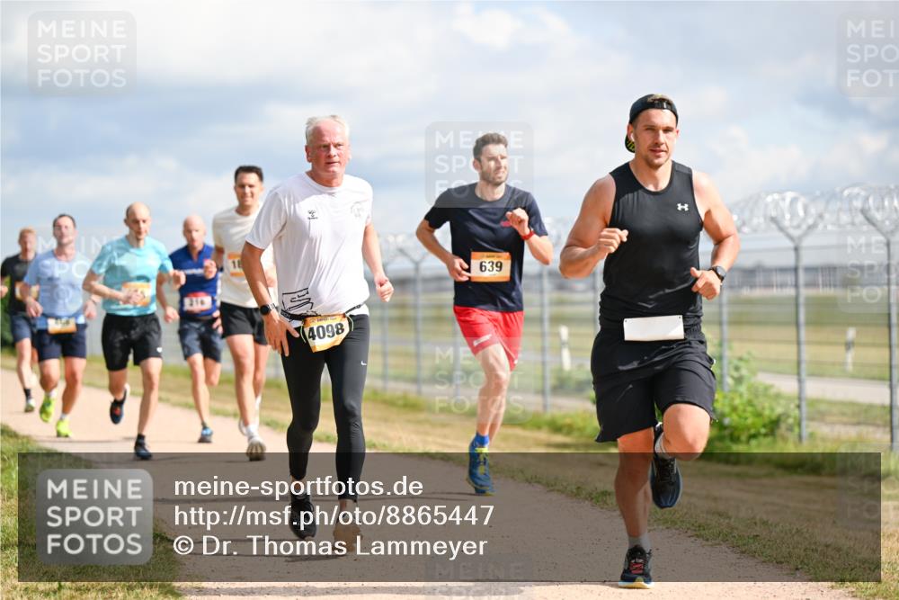 14.09.2025 - Airport Race Dr. Thomas Lammeyer http://msf.ph/oto/8865447 14.09.2025 12:05:54 Laufen 18, 4098, 639 meine-sportfotos.de