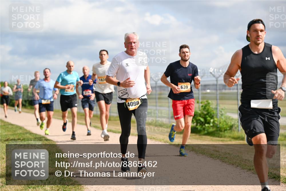 14.09.2025 - Airport Race Dr. Thomas Lammeyer http://msf.ph/oto/8865462 14.09.2025 12:05:54 Laufen 183, 4098, 639 meine-sportfotos.de