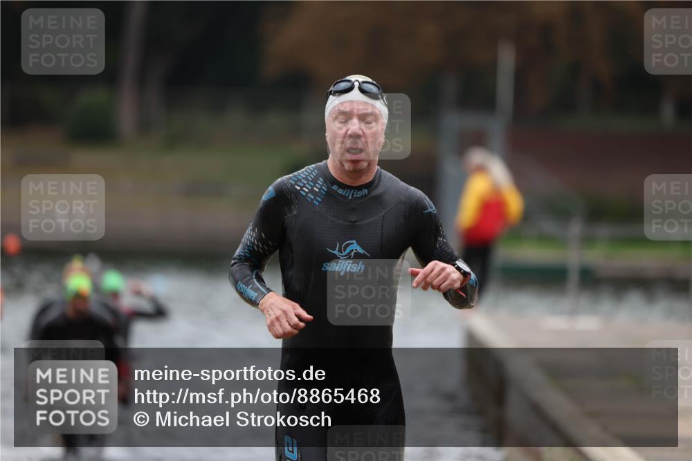 14.09.2025 - Stadtparktriathlon Michael Strokosch http://msf.ph/oto/8865468 14.09.2025 09:03:52 Schwimmen 379, 383, 391, 406, 421 meine-sportfotos.de