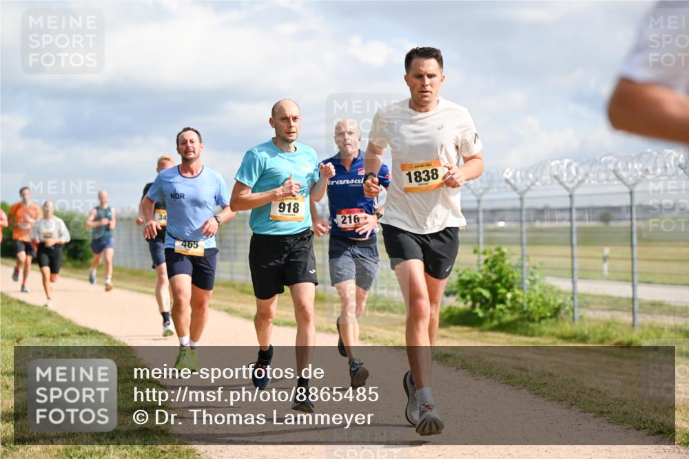 14.09.2025 - Airport Race Dr. Thomas Lammeyer http://msf.ph/oto/8865485 14.09.2025 12:05:56 Laufen 34, 918, 216, 1838, 465 meine-sportfotos.de