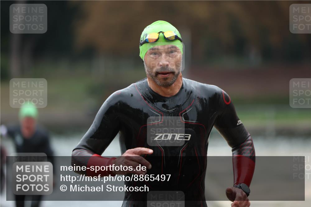 14.09.2025 - Stadtparktriathlon Michael Strokosch http://msf.ph/oto/8865497 14.09.2025 09:03:59 Schwimmen 379, 383, 398, 406, 421 meine-sportfotos.de