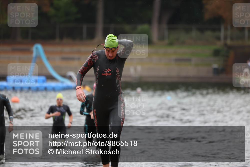 14.09.2025 - Stadtparktriathlon Michael Strokosch http://msf.ph/oto/8865518 14.09.2025 09:04:06 Schwimmen 379, 395, 398, 399, 420, 421, 423 meine-sportfotos.de