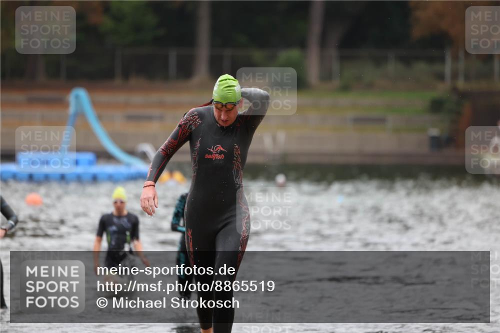 14.09.2025 - Stadtparktriathlon Michael Strokosch http://msf.ph/oto/8865519 14.09.2025 09:04:07 Schwimmen 379, 395, 398, 399, 420, 421, 423 meine-sportfotos.de