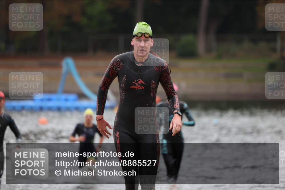 14.09.2025 - Stadtparktriathlon Michael Strokosch http://msf.ph/oto/8865527 14.09.2025 09:04:08 Schwimmen 395, 398, 399, 420, 423 meine-sportfotos.de