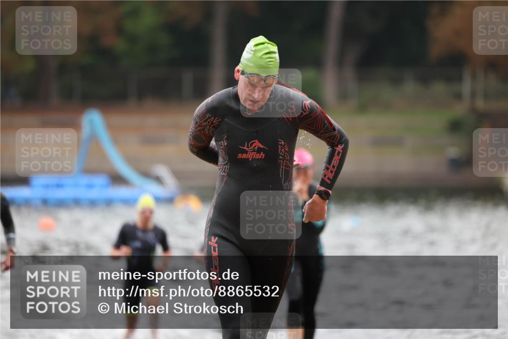 14.09.2025 - Stadtparktriathlon Michael Strokosch http://msf.ph/oto/8865532 14.09.2025 09:04:09 Schwimmen 395, 398, 399, 420, 423 meine-sportfotos.de