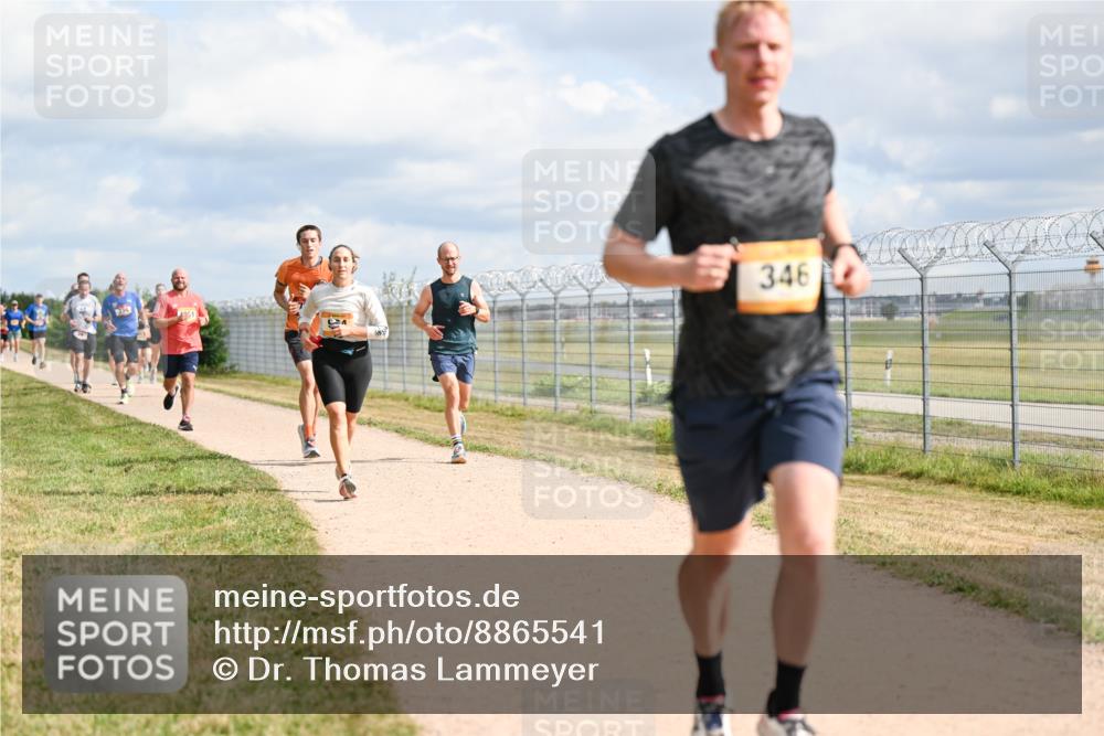 14.09.2025 - Airport Race Dr. Thomas Lammeyer http://msf.ph/oto/8865541 14.09.2025 12:06:00 Laufen 234, 346 meine-sportfotos.de