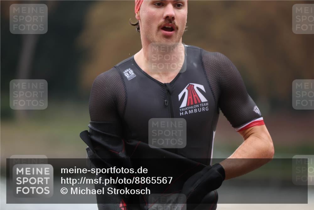 14.09.2025 - Stadtparktriathlon Michael Strokosch http://msf.ph/oto/8865567 14.09.2025 09:04:20 Schwimmen 395, 399 meine-sportfotos.de