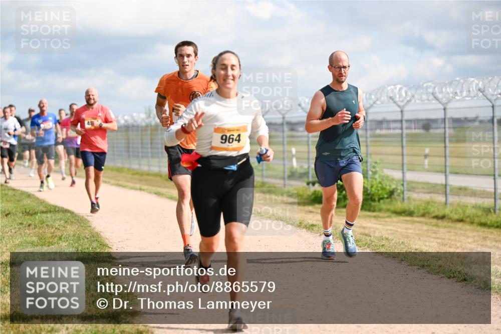 14.09.2025 - Airport Race Dr. Thomas Lammeyer http://msf.ph/oto/8865579 14.09.2025 12:06:03 Laufen 964 meine-sportfotos.de