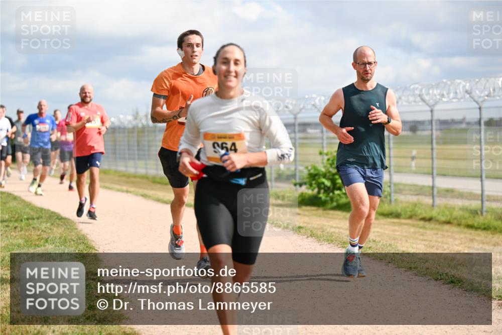 14.09.2025 - Airport Race Dr. Thomas Lammeyer http://msf.ph/oto/8865585 14.09.2025 12:06:03 Laufen 64 meine-sportfotos.de