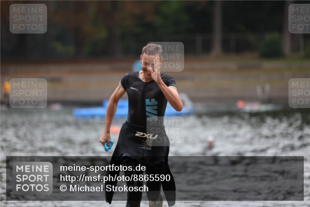 14.09.2025 - Stadtparktriathlon Michael Strokosch http://msf.ph/oto/8865590 14.09.2025 09:04:56 Schwimmen 432 meine-sportfotos.de