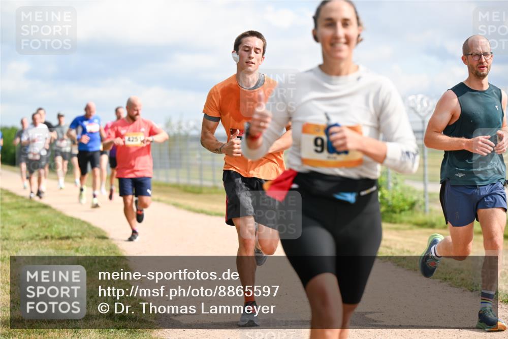 14.09.2025 - Airport Race Dr. Thomas Lammeyer http://msf.ph/oto/8865597 14.09.2025 12:06:03 Laufen 6 meine-sportfotos.de
