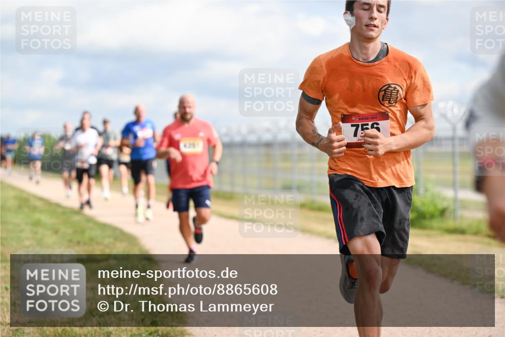 14.09.2025 - Airport Race Dr. Thomas Lammeyer http://msf.ph/oto/8865608 14.09.2025 12:06:04 Laufen 755 meine-sportfotos.de