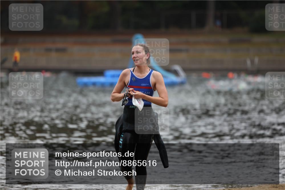 14.09.2025 - Stadtparktriathlon Michael Strokosch http://msf.ph/oto/8865616 14.09.2025 09:05:21 Schwimmen 415 meine-sportfotos.de