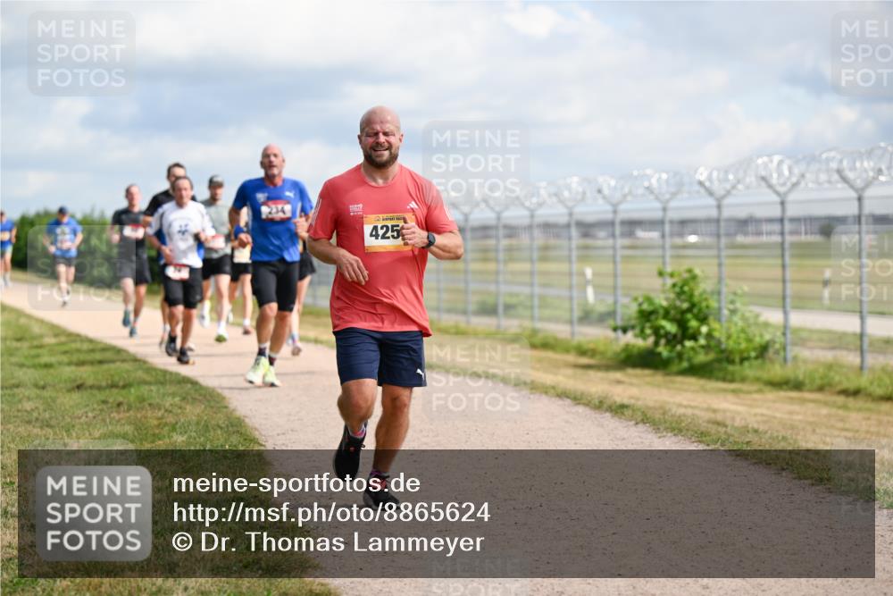 14.09.2025 - Airport Race Dr. Thomas Lammeyer http://msf.ph/oto/8865624 14.09.2025 12:06:05 Laufen 425 meine-sportfotos.de