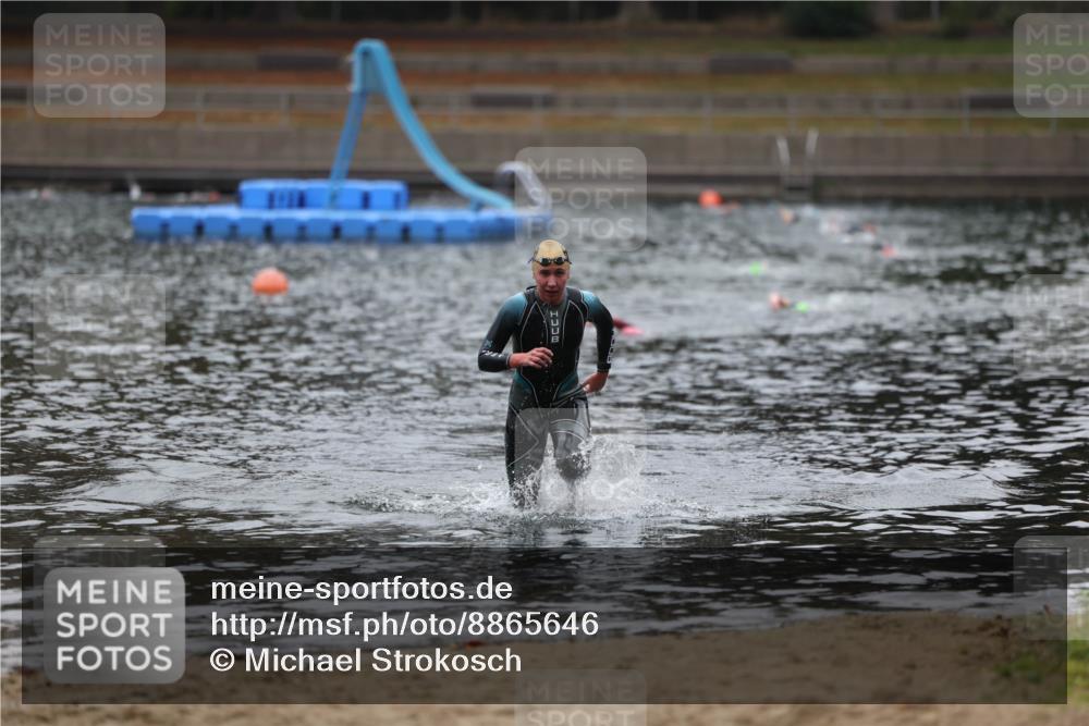 14.09.2025 - Stadtparktriathlon Michael Strokosch http://msf.ph/oto/8865646 14.09.2025 09:10:26 Schwimmen 473 meine-sportfotos.de