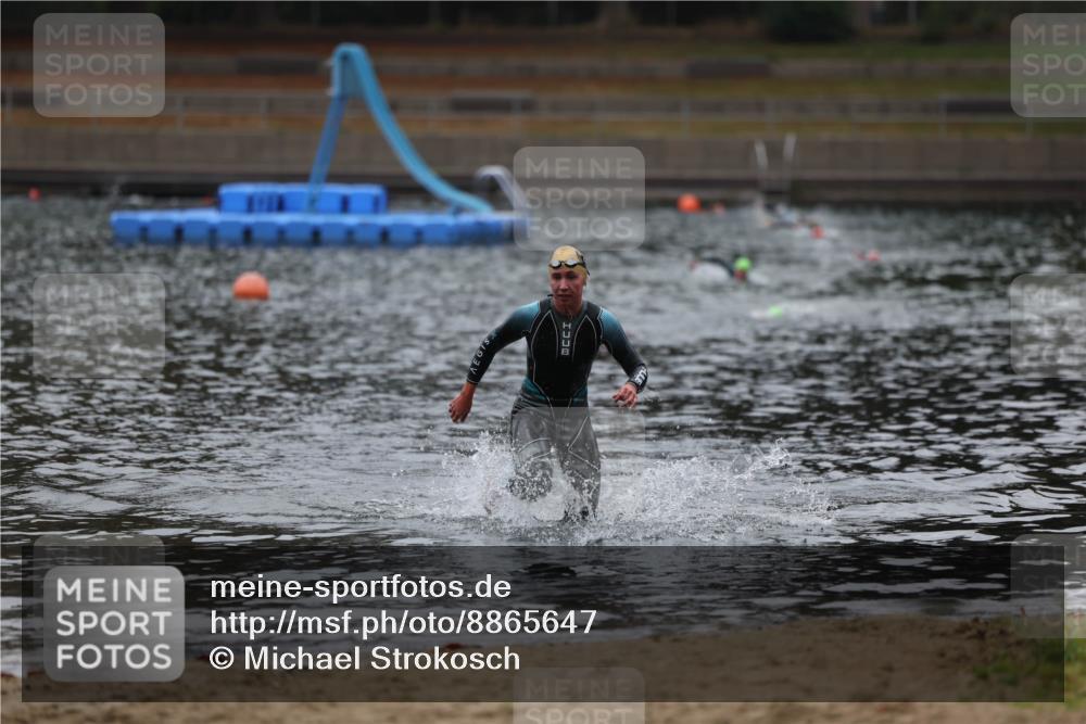 14.09.2025 - Stadtparktriathlon Michael Strokosch http://msf.ph/oto/8865647 14.09.2025 09:10:27 Schwimmen 473 meine-sportfotos.de