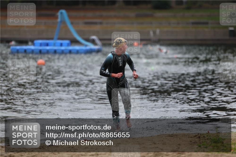 14.09.2025 - Stadtparktriathlon Michael Strokosch http://msf.ph/oto/8865655 14.09.2025 09:10:28 Schwimmen 473 meine-sportfotos.de