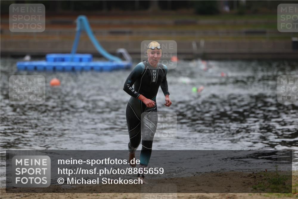 14.09.2025 - Stadtparktriathlon Michael Strokosch http://msf.ph/oto/8865659 14.09.2025 09:10:29 Schwimmen 473 meine-sportfotos.de